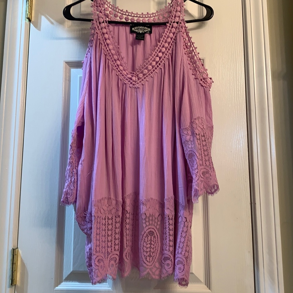 Women’s tops